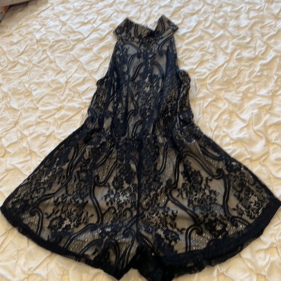 Sexy med lace romper black lace, cream under fabric. Covered buttons open back - Picture 4 of 4